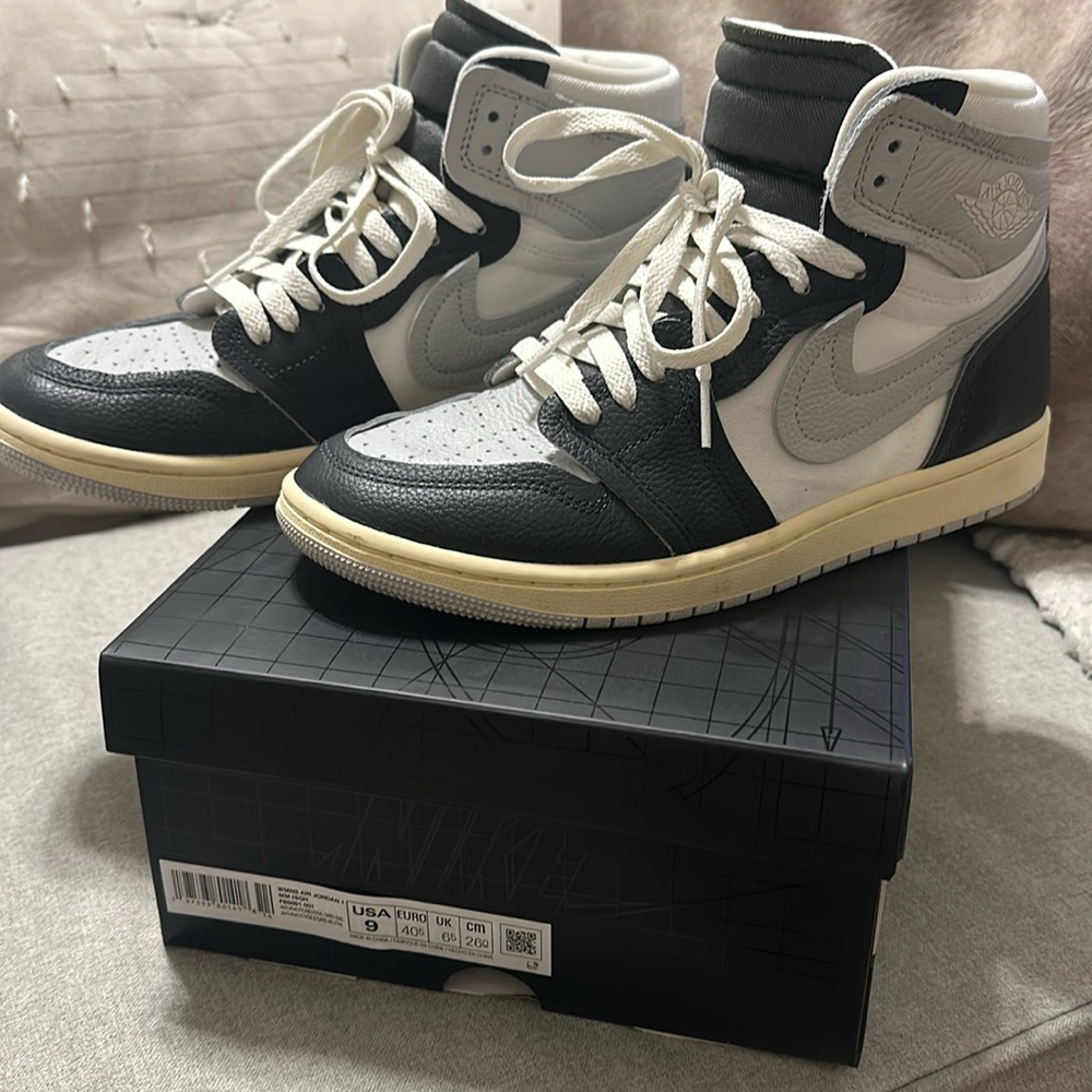 Jordan 1’s High 
Neutral/Grey-Sail/Anthracite 
Women’s size 9; worn once w/ box